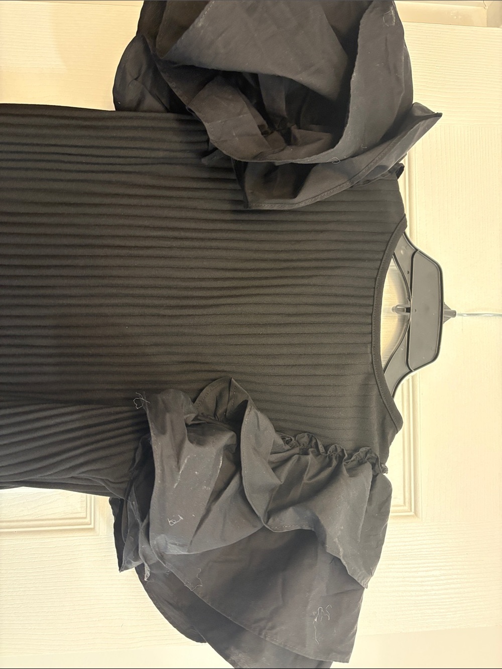 Stylish Black Ruffle-Sleeve Ribbed Top - Picture 9 of 11
